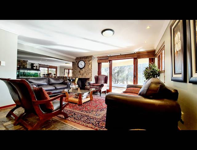 4 BEDROOM HOUSE FOR SALE IN LEEUWFONTEIN ESTATE